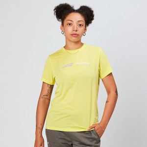 Yellow Altra EVERYDAY PERFORMANCE SHORT SLEEVE Women's T-Shirt | Australia AL5824X03