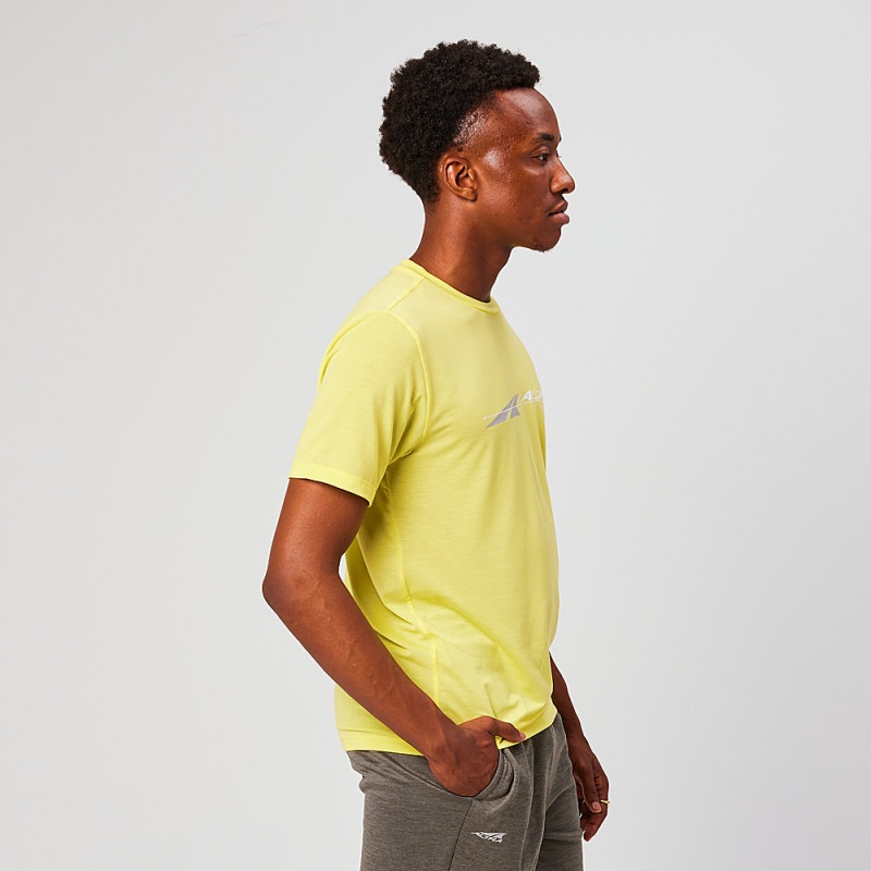 Yellow Altra EVERYDAY PERFORMANCE SHORT SLEEVE Men's T-Shirt | Australia AL6314G60